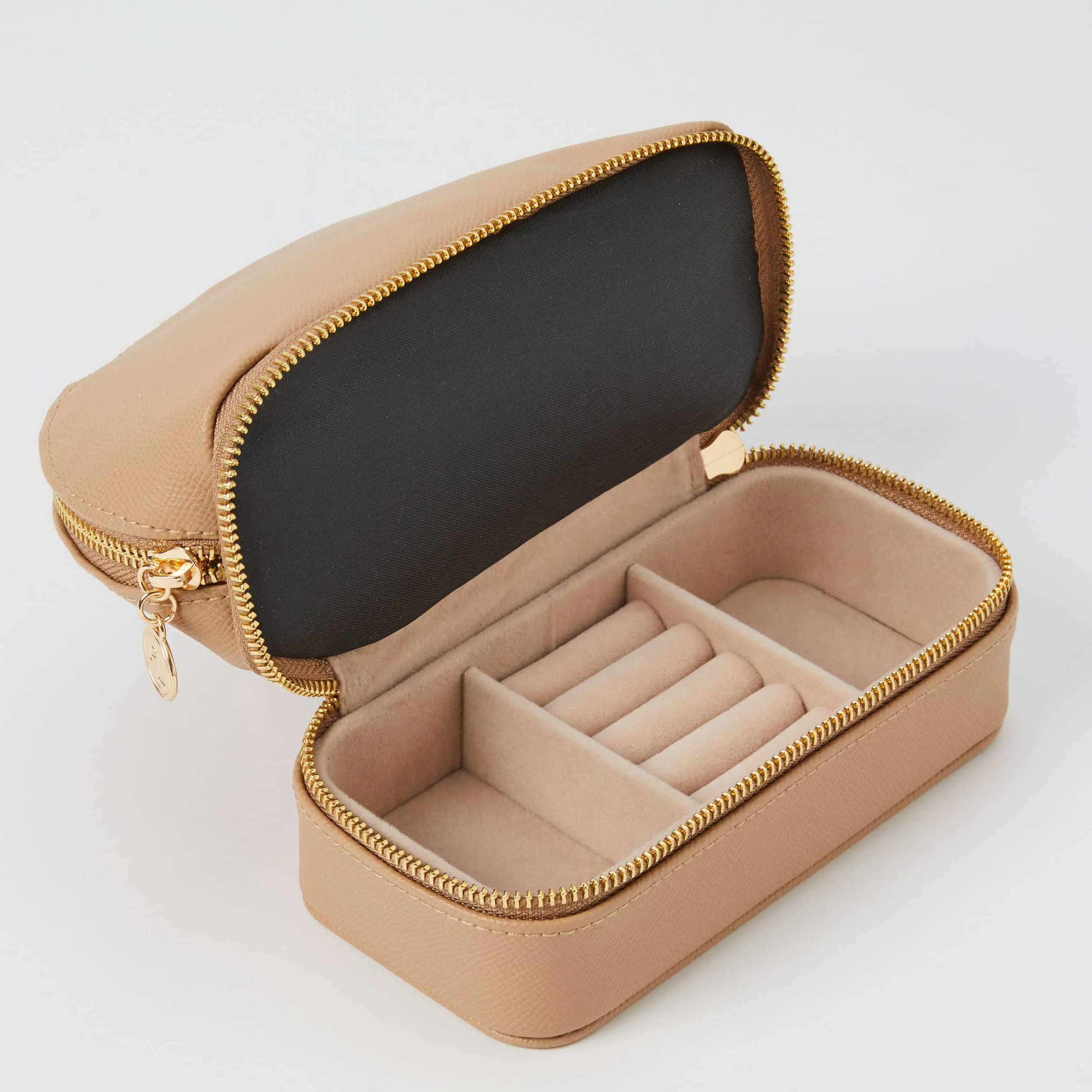 Amara Cosmetic   Jewellery Case