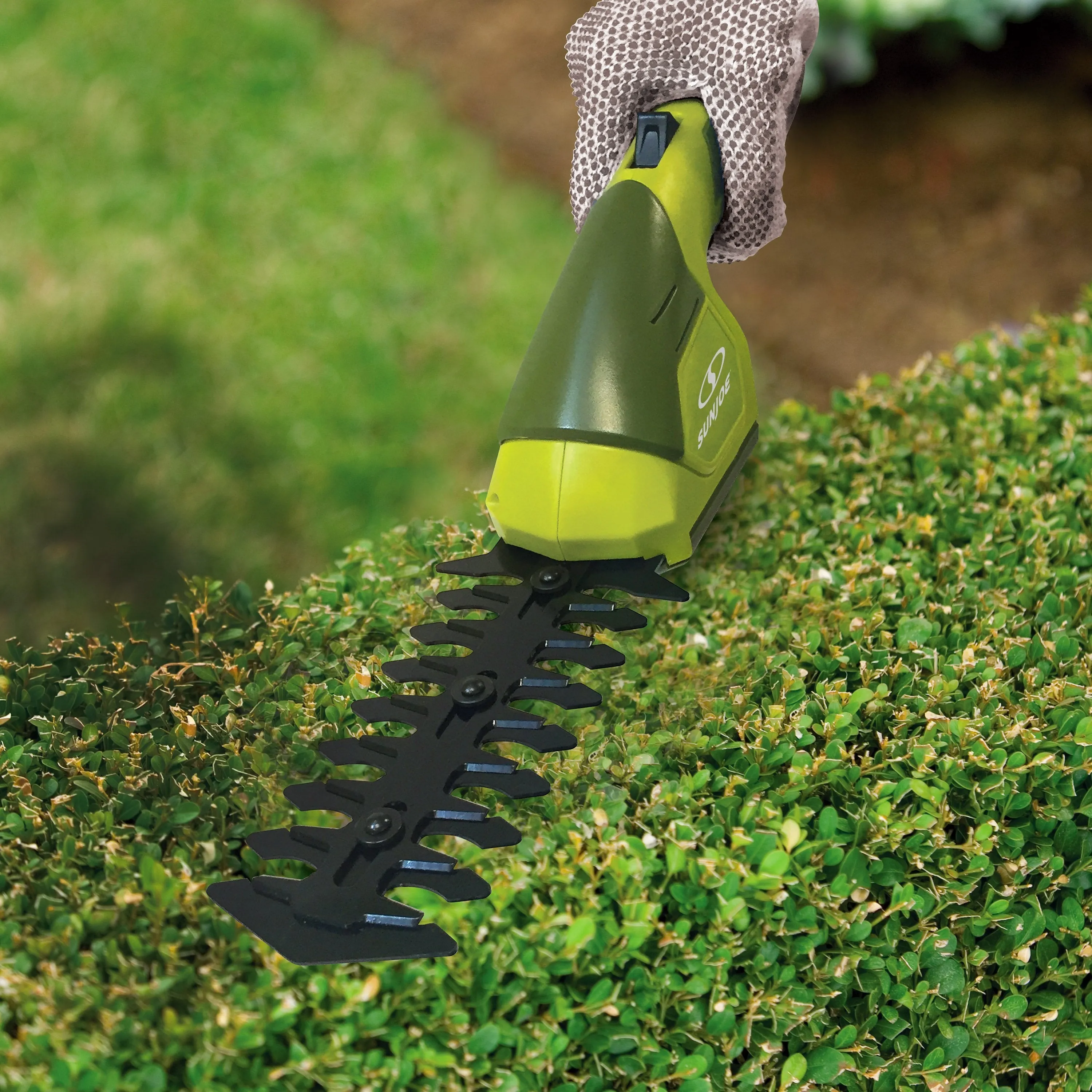 Sun Joe HJ604C-RM 2-in-1 Cordless Grass Shear   Hedger | 7.2 V | Green (Refurbished)